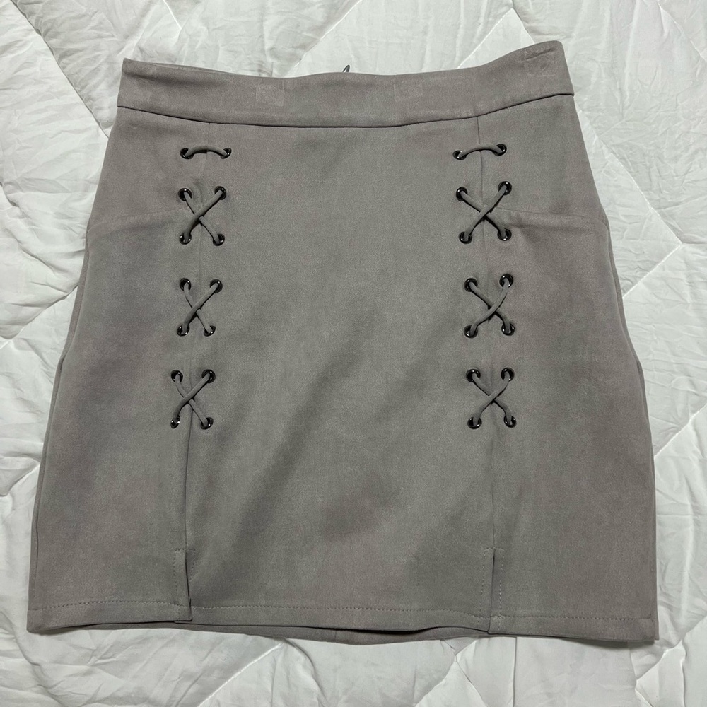 Grey skirt